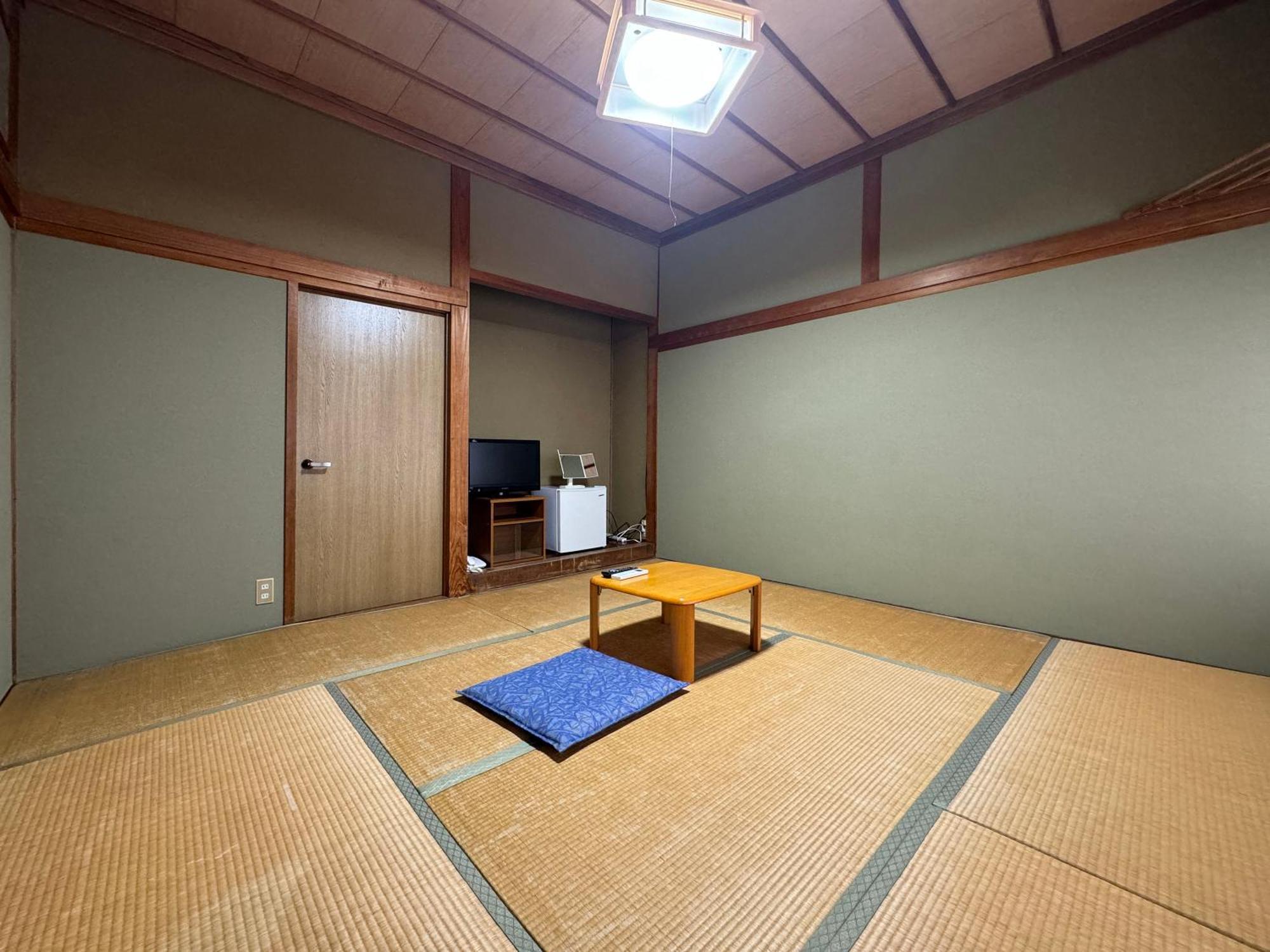 Hotel Shiroyamasou à Asahi  Extérieur photo