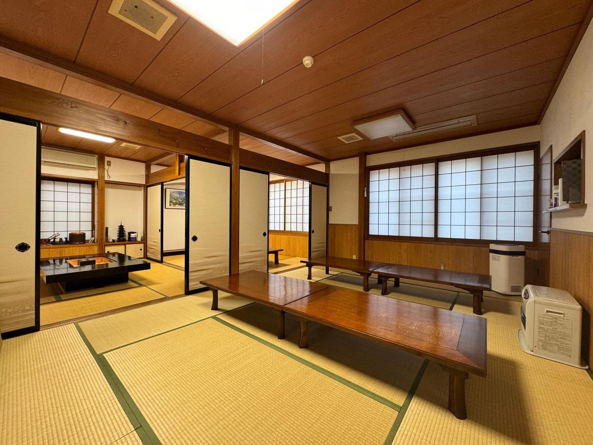 Hotel Shiroyamasou à Asahi  Extérieur photo